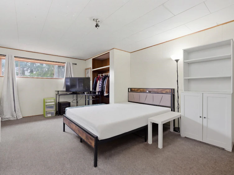4745 Gilpin Court, Burnaby, BC, V5G 3A1 - 16