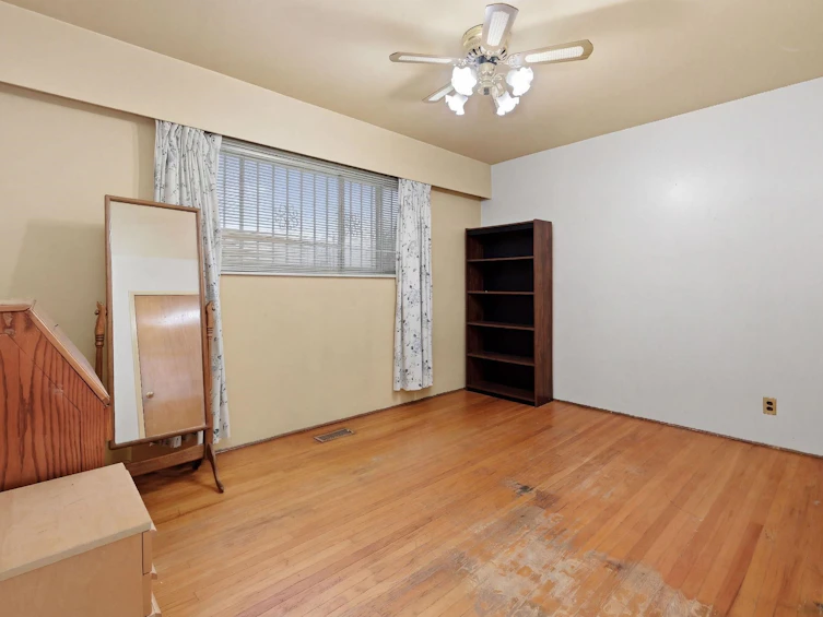 4745 Gilpin Court, Burnaby, BC, V5G 3A1 - 11