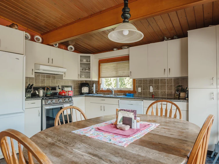 12732 Warnock Road, Pender Harbour Egmont, BC, V0N 2H1 - 10