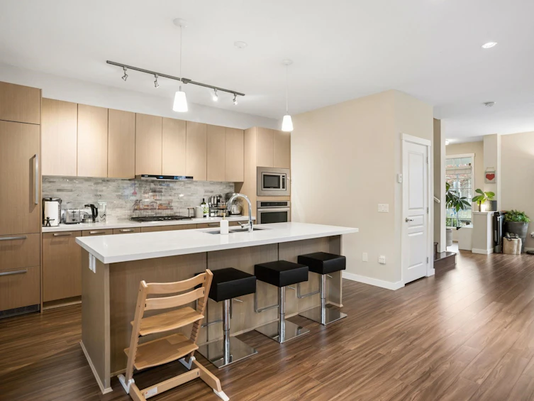75-10500 Delsom Crescent, Delta, BC, V4C 0C3 - 10
