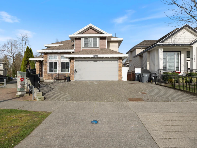 7801 146a Street, Surrey BC V3S 2T4