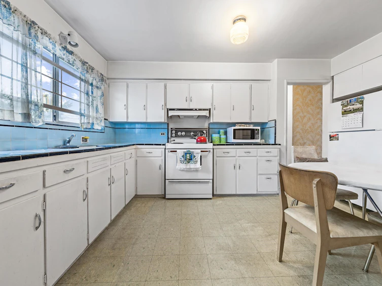 3281 E 2nd Avenue, Vancouver, BC, V5M 1G2 - 10