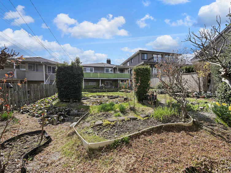 3281 E 2nd Avenue, Vancouver, BC, V5M 1G2 - 30