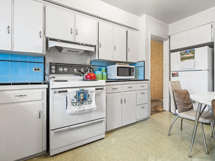 3281 E 2nd Avenue, Vancouver, BC, V5M 1G2 - 11