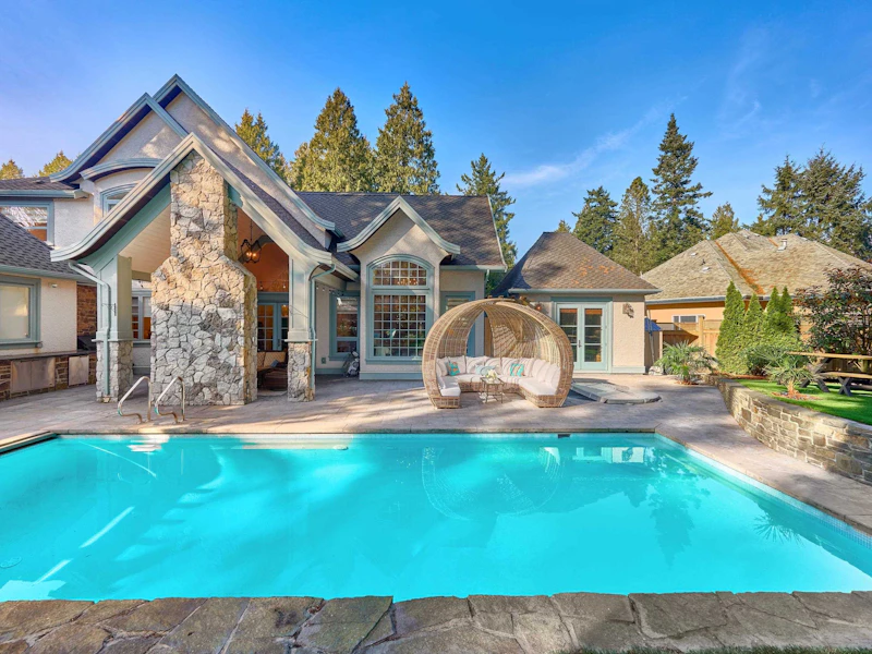 2534 Cedar Drive, Surrey BC V4A 3K6