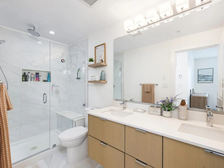 229-255 W 1st Street, North Vancouver, BC, V7M 3G8 - 11