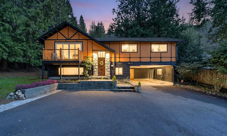 5325 Marine Drive
