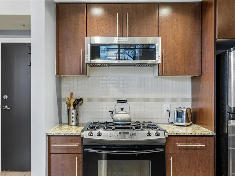 101-550 Pacific Street, Vancouver, BC, V6Z 3G2 - 7
