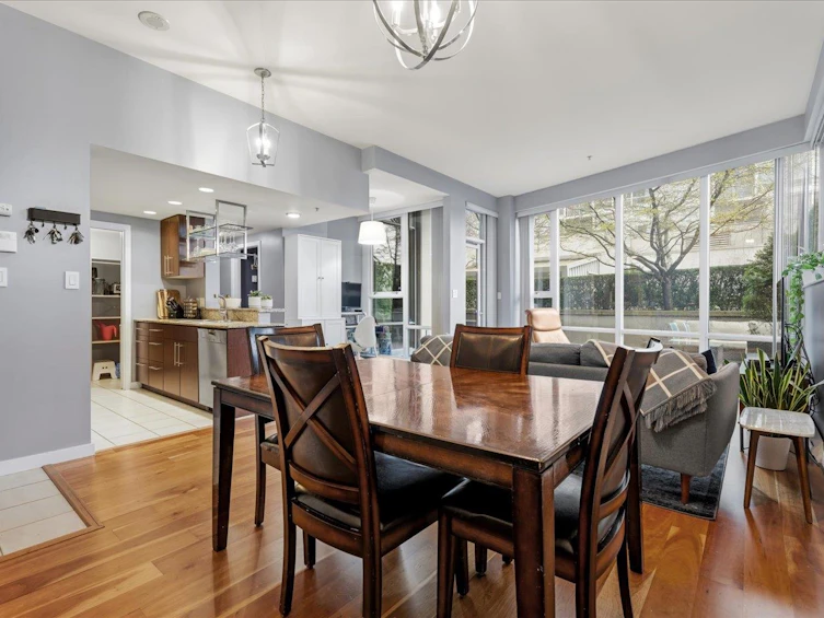 101-550 Pacific Street, Vancouver, BC, V6Z 3G2 - 3