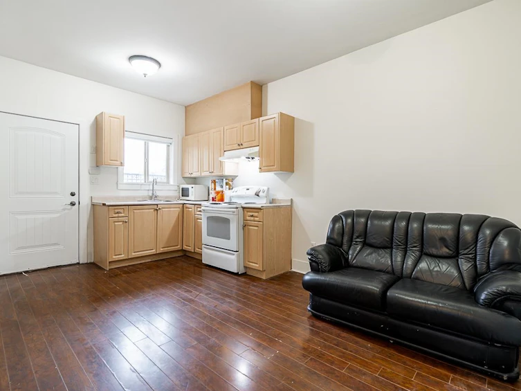 6159 Canada Way, Burnaby, BC, V5E 3P1 - 34