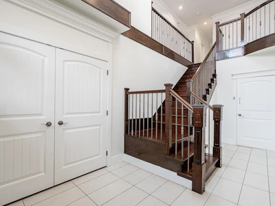 6159 Canada Way - 4