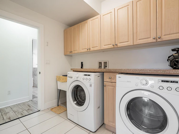 6159 Canada Way, Burnaby, BC, V5E 3P1 - 25