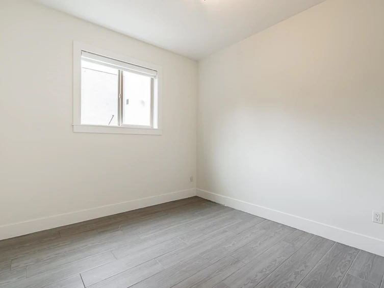 6159 Canada Way, Burnaby, BC, V5E 3P1 - 28