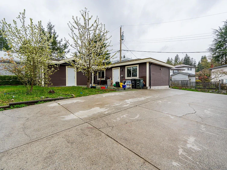 6159 Canada Way, Burnaby, BC, V5E 3P1 - 37
