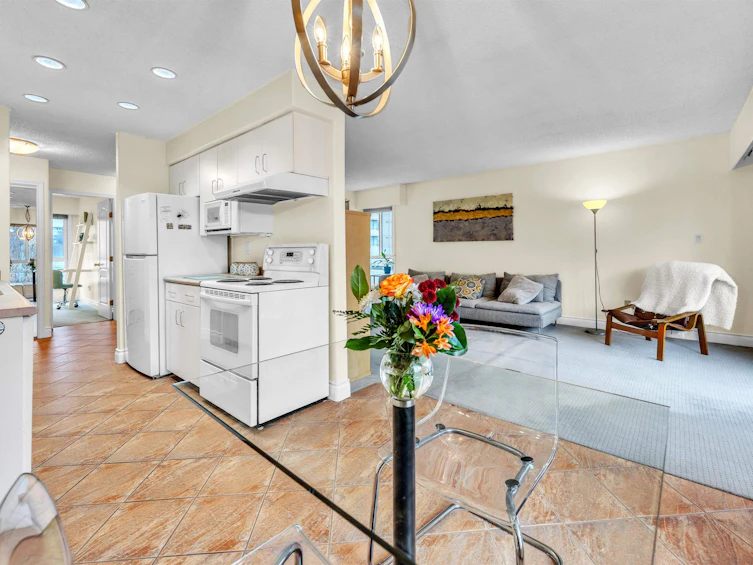 401-1718 Nelson Street, Vancouver, BC, V6G 1M8 - 11