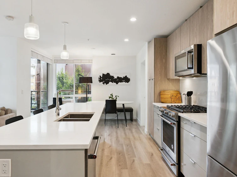 309-128 E 8th Street, North Vancouver, BC, V7L 0H2 - 5