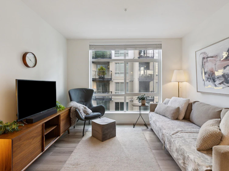 309-128 E 8th Street, North Vancouver, BC, V7L 0H2 - 2