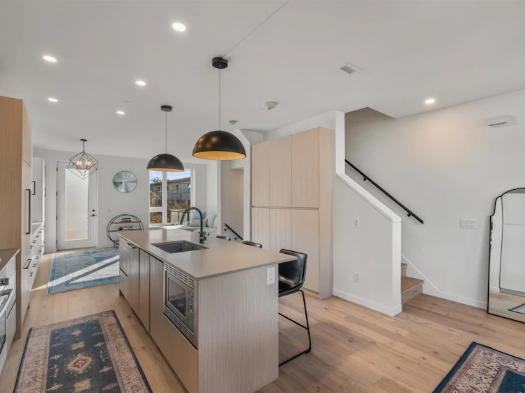 33-528 E 2nd Street, North Vancouver, BC, V7L 0G8 - 9