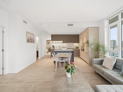 619-6300 Minoru Boulevard - 5