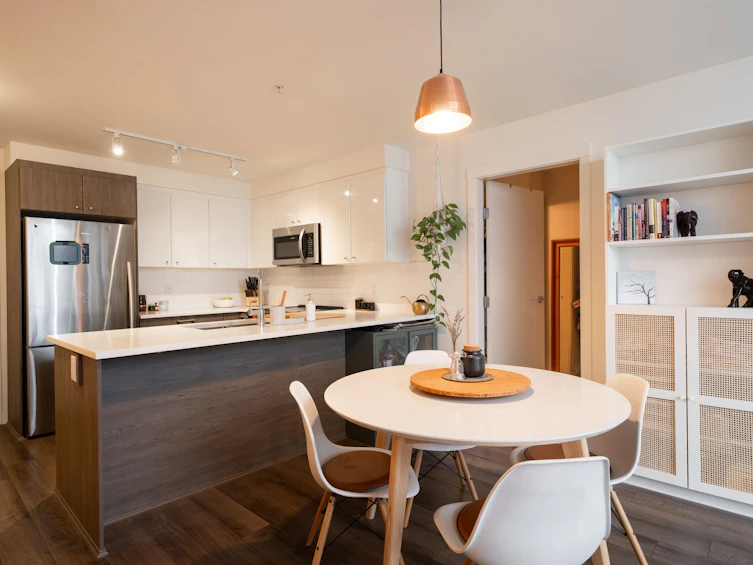 215-2525 Clarke Street, Port Moody, BC, V3H 0J3 - 11
