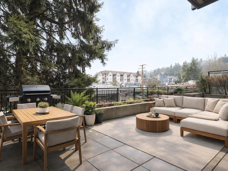 215 - 2525 Clarke Street, Port Moody BC