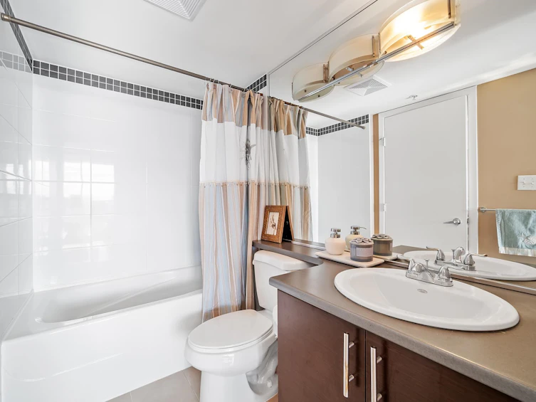 1702-555 Delestre Avenue, Coquitlam, BC, V3K 0A9 - 18