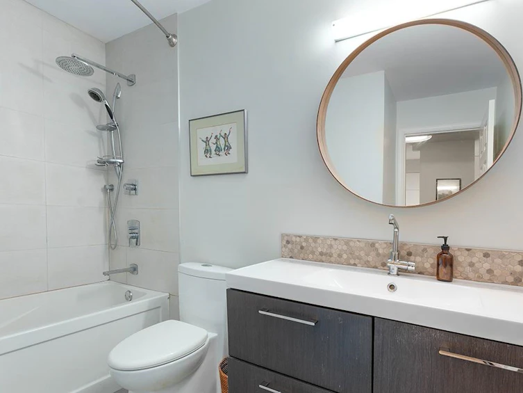 102-3981 Fraser Street, Vancouver, BC, V5V 4E5 - 9