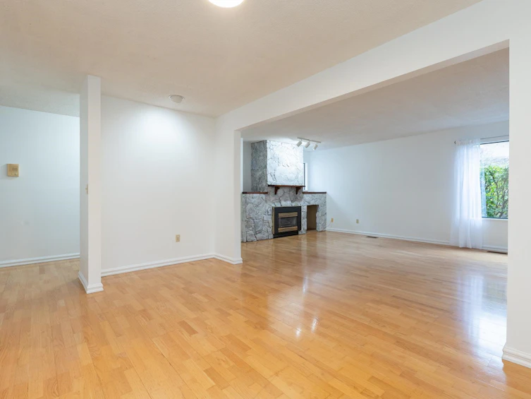104-12745 16 Avenue, Surrey, BC, V4A 1N2 - 14