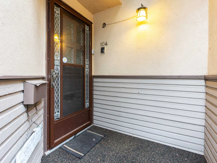 104-12745 16 Avenue, Surrey, BC, V4A 1N2 - 5