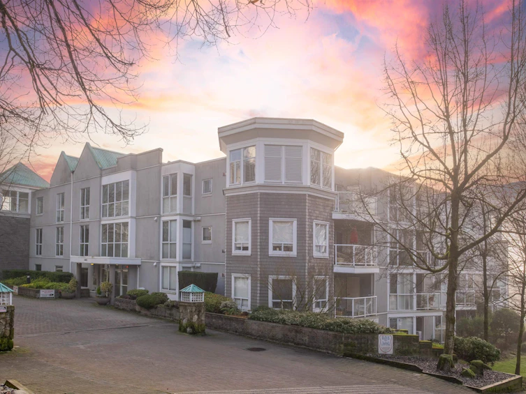 101-8460 Jellicoe Street, Vancouver, BC, V5S 4S8