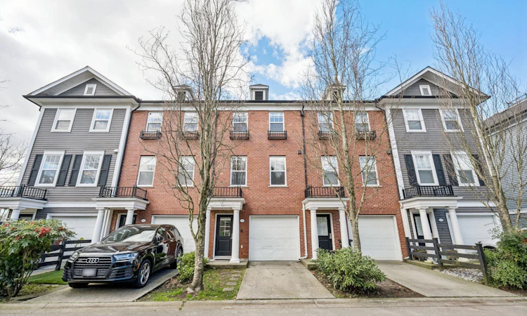 38-19572 Fraser Way