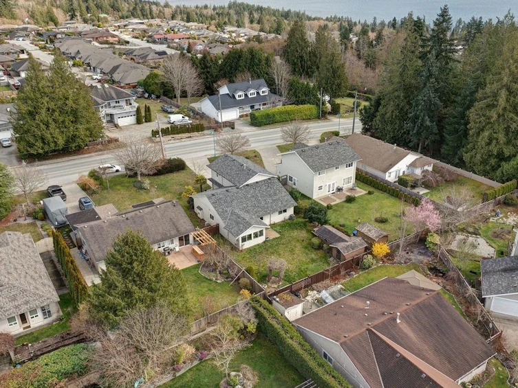 5621 Nickerson Road, Sechelt, BC, V7Z 0M6 - 29