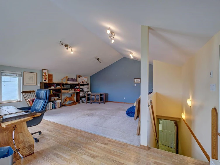 5621 Nickerson Road, Sechelt, BC, V7Z 0M6 - 21