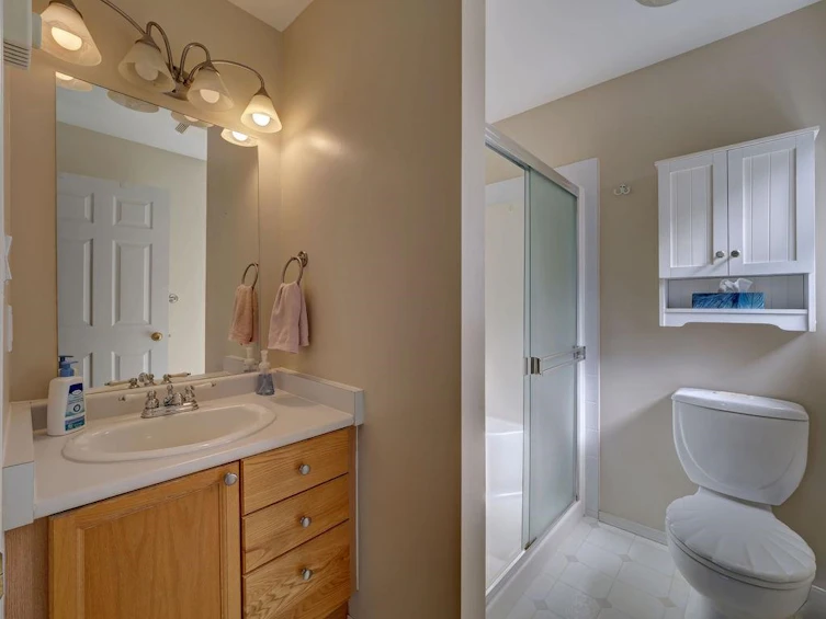 5621 Nickerson Road, Sechelt, BC, V7Z 0M6 - 16