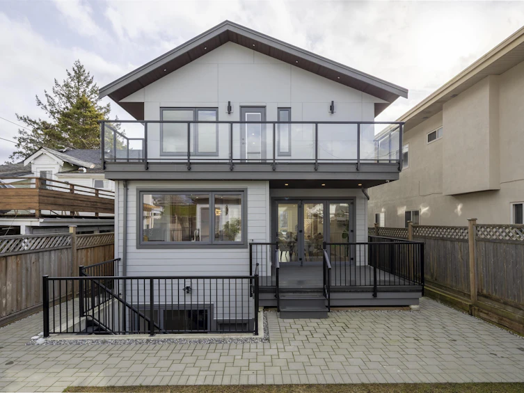7 N Howard Avenue, Burnaby, BC, V5B 1J6 - 37