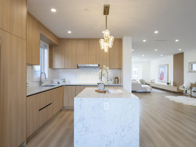7 N Howard Avenue, Burnaby, BC, V5B 1J6 - 12