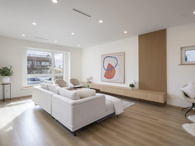 7 N Howard Avenue - 5