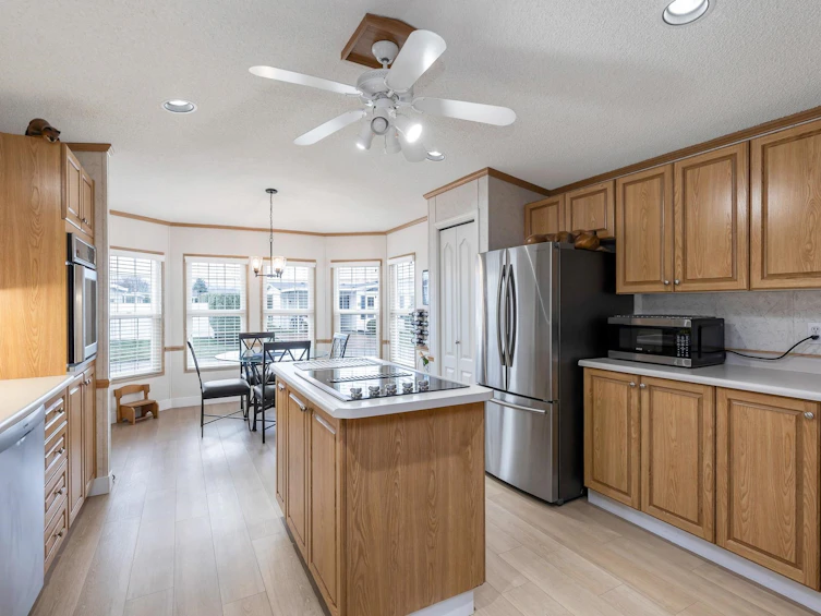 6-45918 Knight Road, Chilliwack, BC, V2R 3X4 - 7