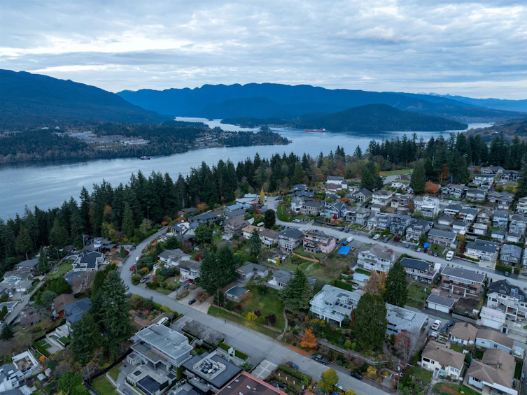 34 N Hythe Avenue, Burnaby, BC, V5B 1G4 - 33