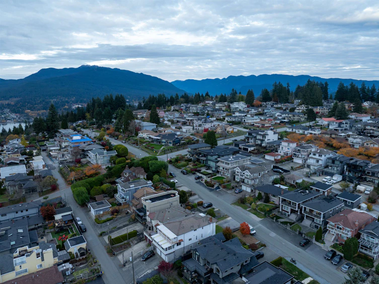 34 N Hythe Avenue, Burnaby, BC, V5B 1G4 - 10