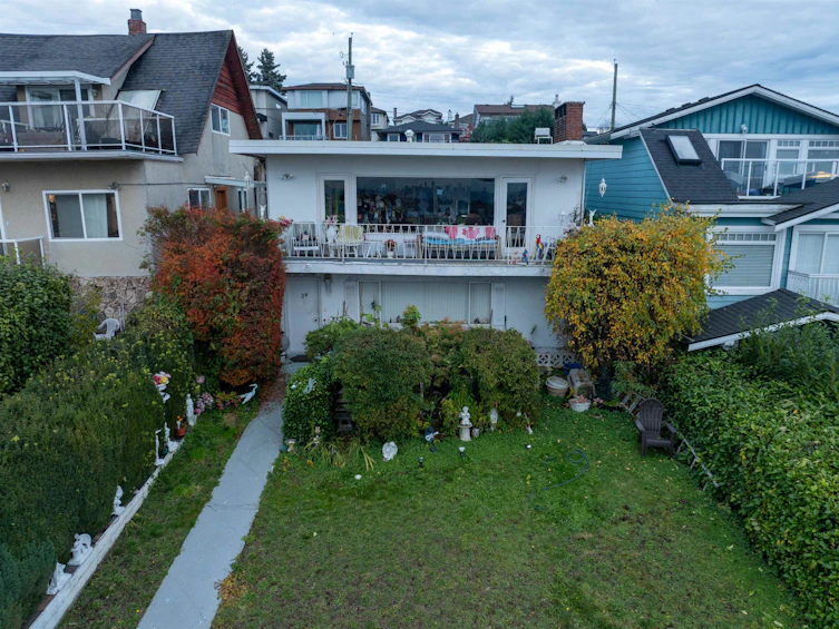 34 N Hythe Avenue, Burnaby, BC, V5B 1G4 - 16