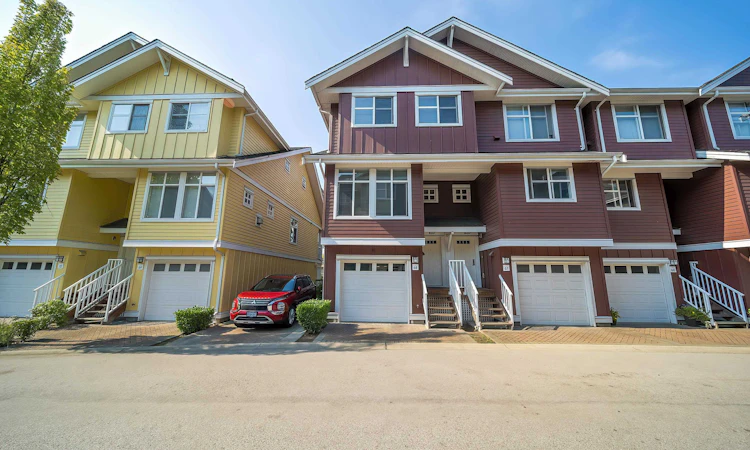 68-935 Ewen Avenue