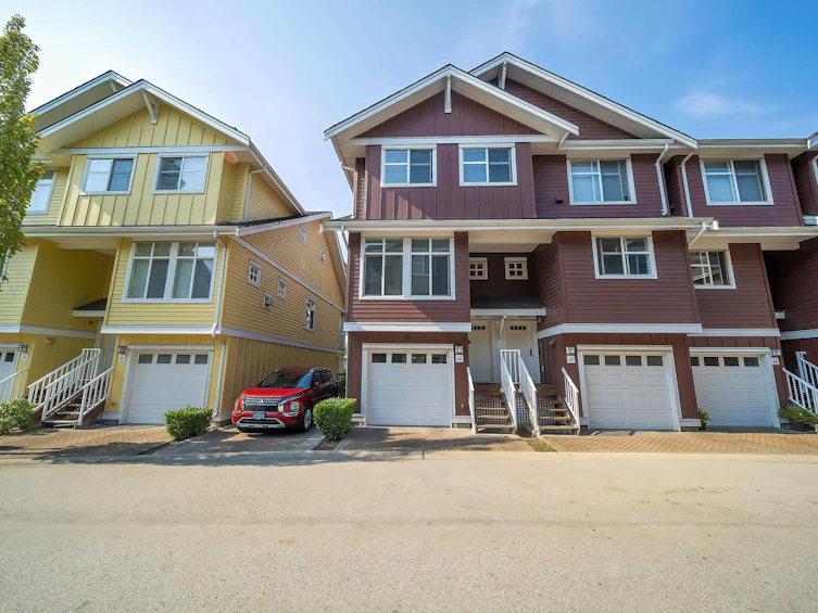 68-935 Ewen Avenue, New Westminster, BC, V3M 0A1