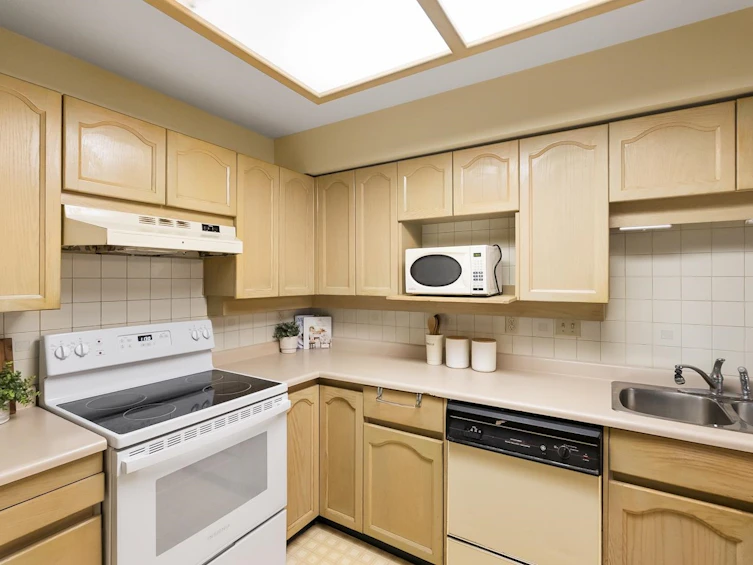 108-8611 Ackroyd Road, Richmond, BC, V6X 3P4 - 9