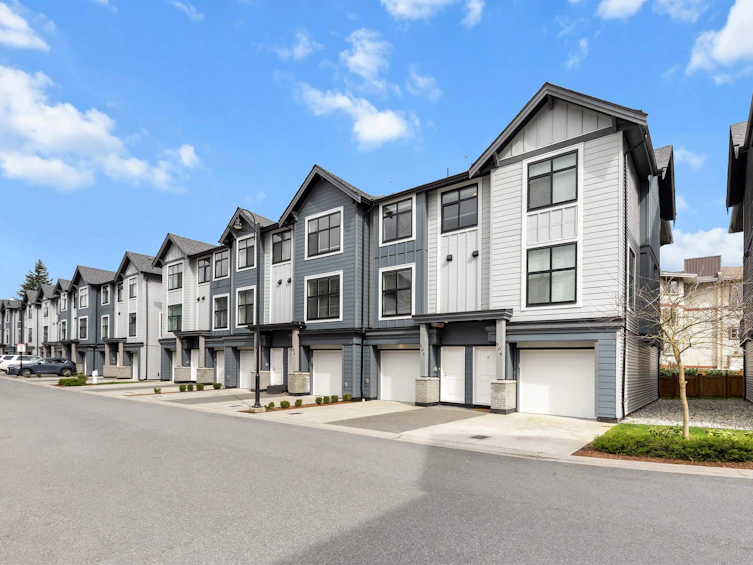 505-2267 Mckenzie Road, Abbotsford, BC, V2S 0M9 - 2