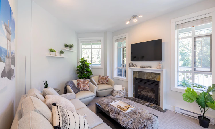 311-4405 Blackcomb Way