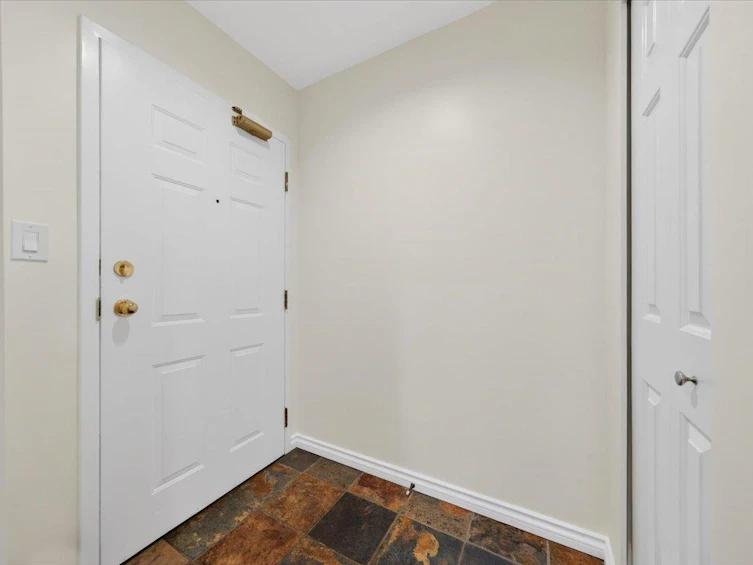 211-3600 Windcrest Drive, North Vancouver, BC, V7G 2S5 - 23