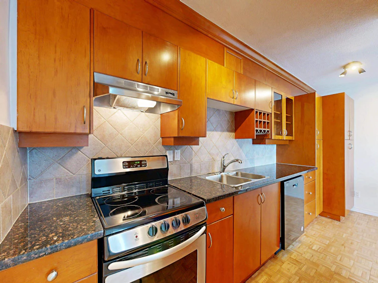 906-2370 W 2nd Avenue, Vancouver, BC, V6K 1J2 - 11
