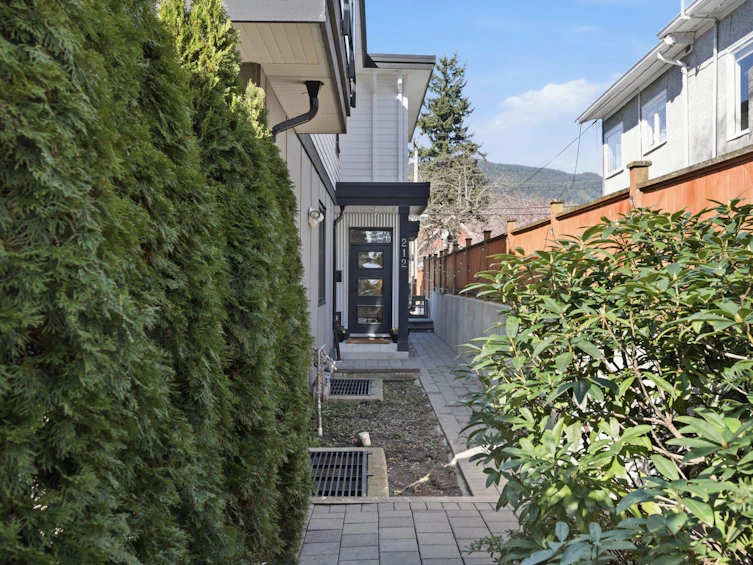 212 E 18th Street, North Vancouver, BC, V7L 2X6 - 4