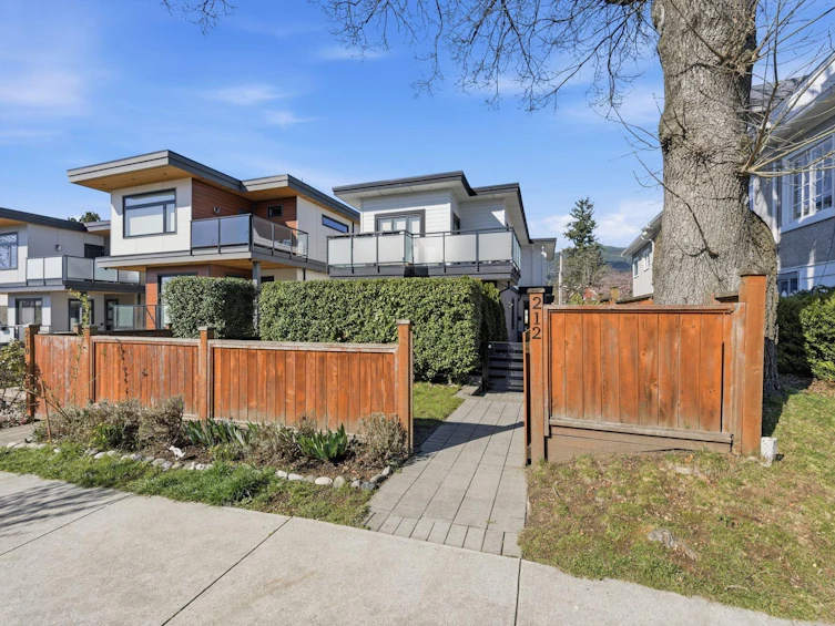 212 E 18th Street, North Vancouver, BC, V7L 2X6 - 3